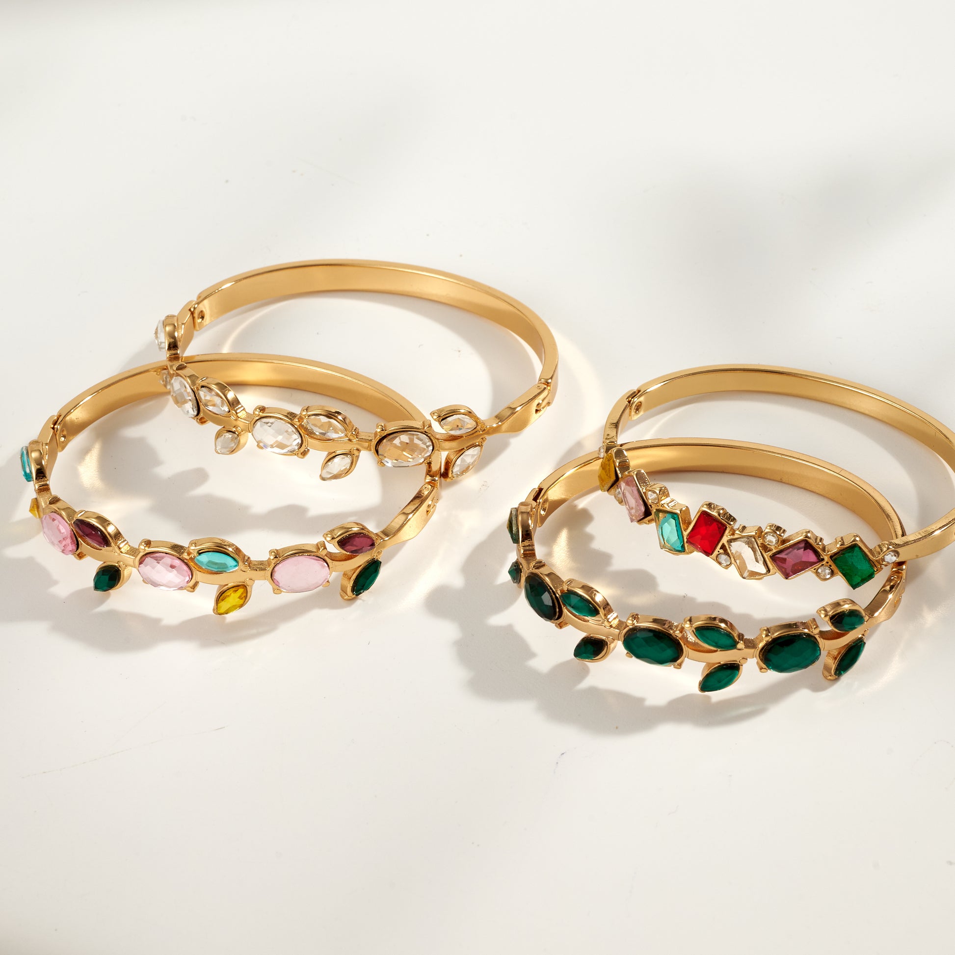 Women’s Electroplated Leaf Bangle In 304 Stainless Steel With 18K Real Gold PVD Coating And Rhinestone Inlay