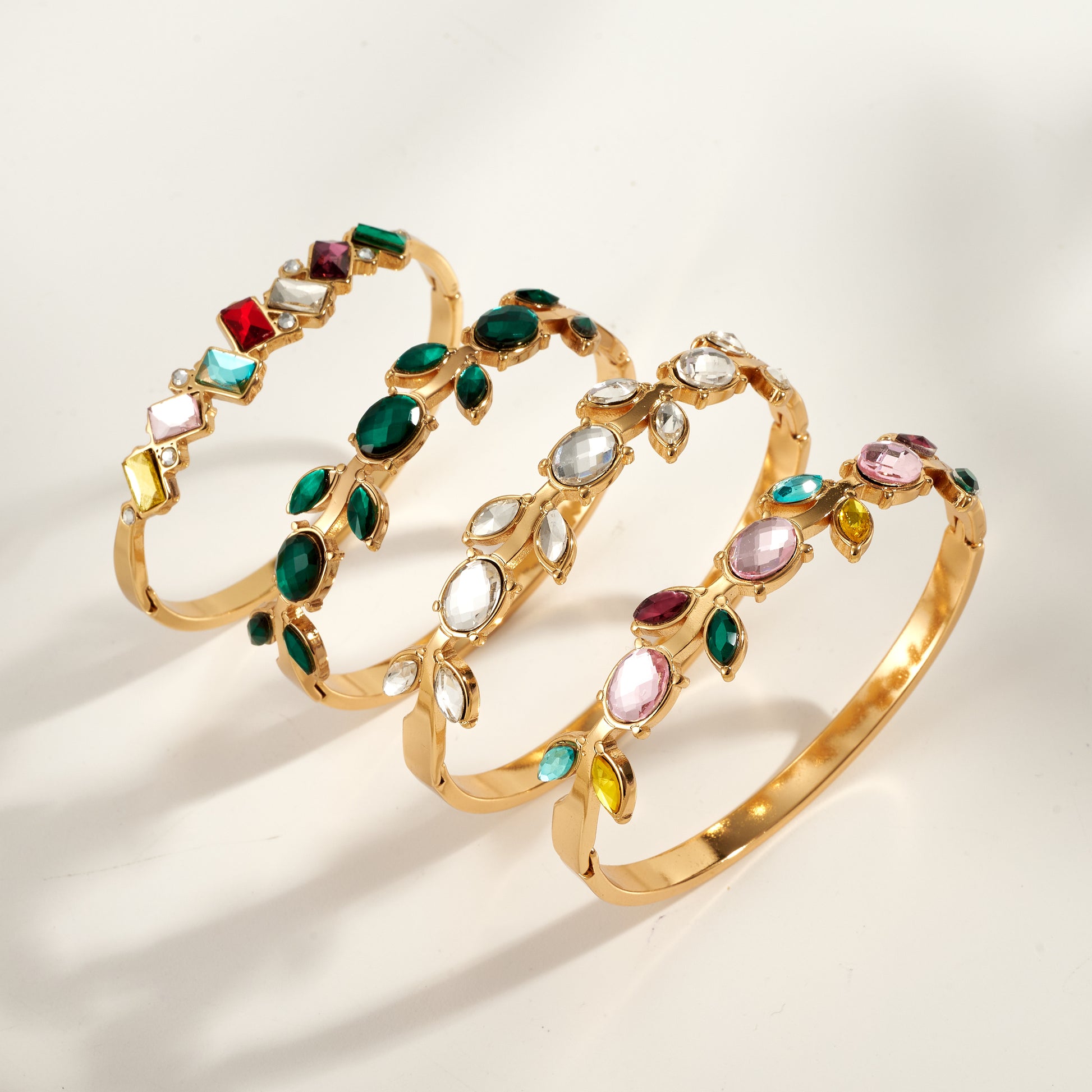 Women’s Electroplated Leaf Bangle In 304 Stainless Steel With 18K Real Gold PVD Coating And Rhinestone Inlay