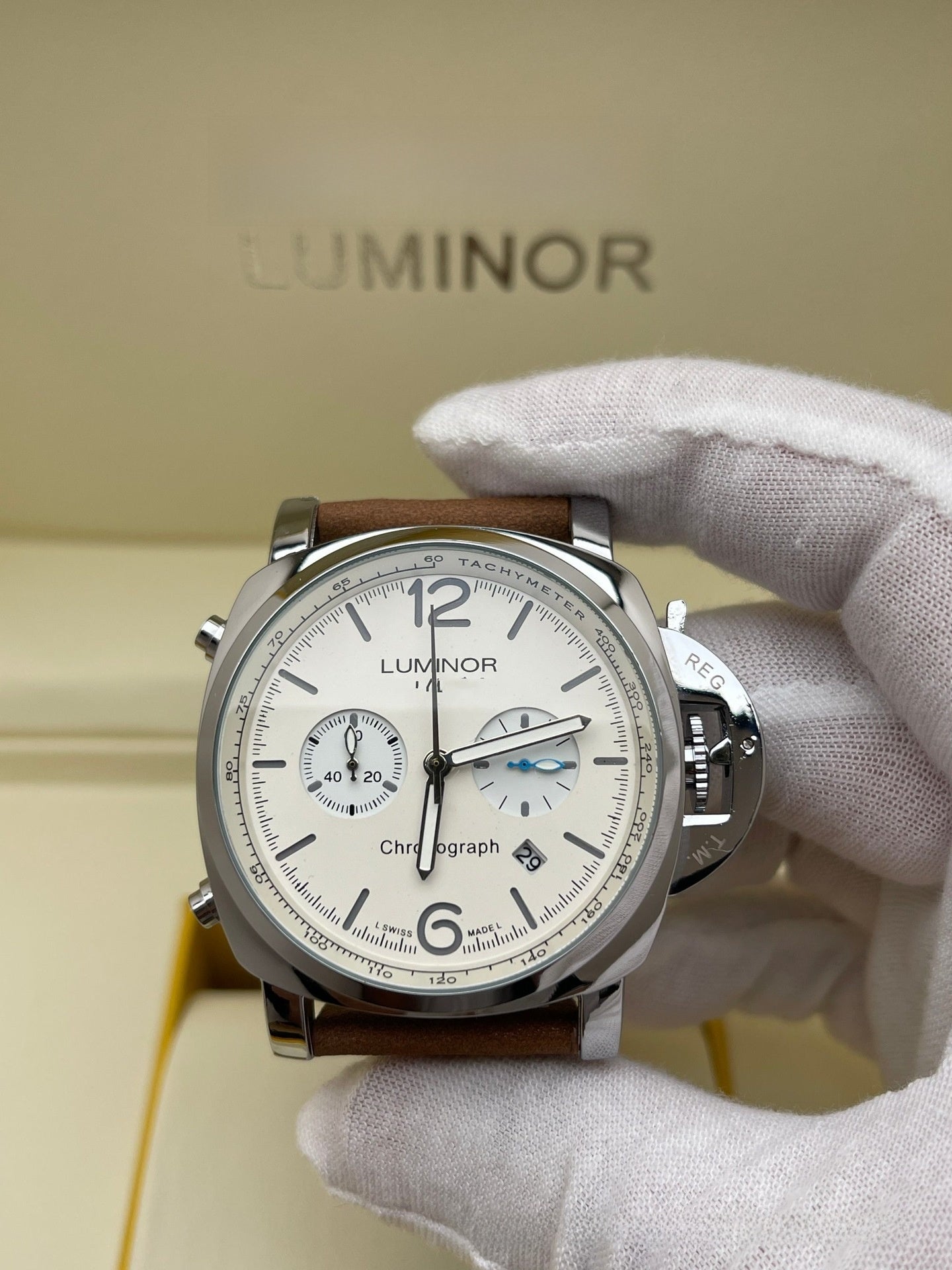 Men's Quartz Watch With Round Dial, Tempered Glass Mirror, Pointer Display, Imitation Leather Strap, And Pin Buckle