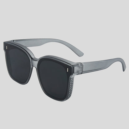Unisex Square Full Frame Sunglasses With PC Lens Material In Dyed Black For Spring And Summer