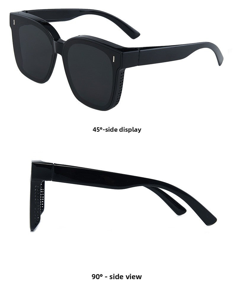 Unisex Square Full Frame Sunglasses With PC Lens Material In Dyed Black For Spring And Summer