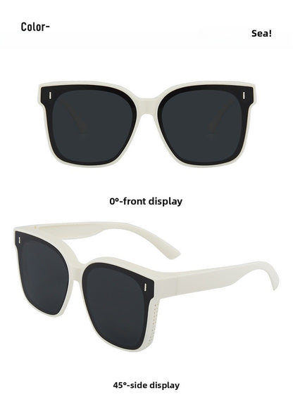 Unisex Square Full Frame Sunglasses With PC Lens Material In Dyed Black For Spring And Summer