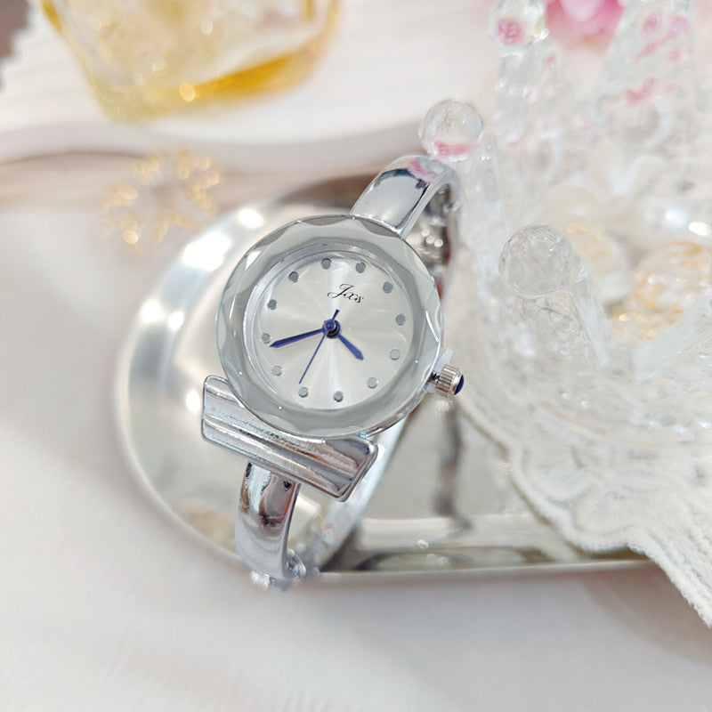 Women’s Quartz Watch With Alloy Strap, Round Dial Featuring Ordinary Glass Mirror And Pointer Display