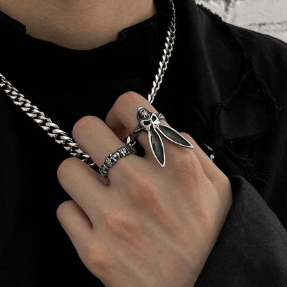 Unisex Vintage Style Skull Ring In Dyed Black Zinc Alloy, Perfect For Spring Wear