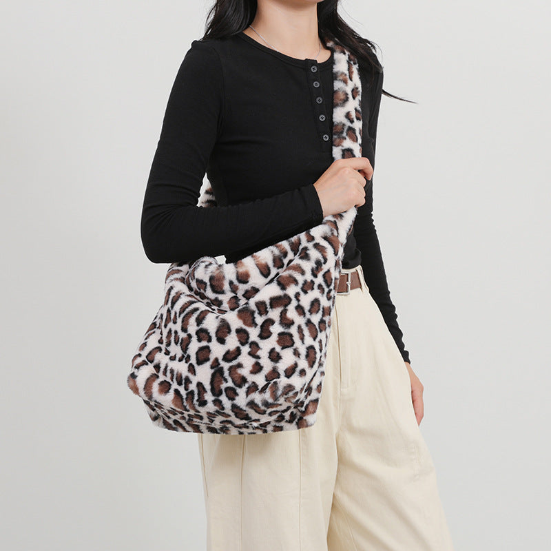Leopard Print Plush Dumpling Shape Tote Bag For Women Featuring Sewing Thread Detail, Perfect For Autumn And Winter