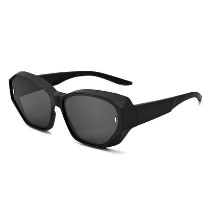 Unisex Polygons Sunglasses With Tac Lens Material In Dyed Black, Perfect For Beach Wear