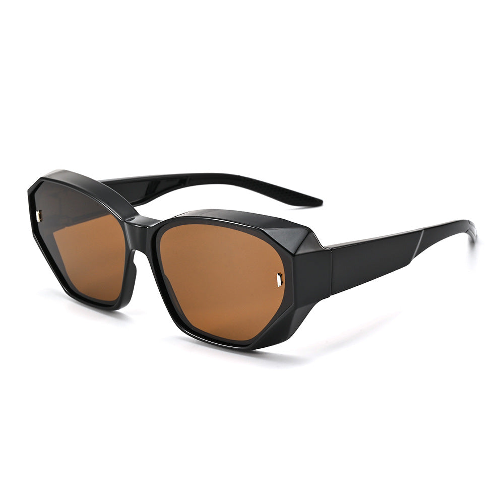 Unisex Polygons Sunglasses With Tac Lens Material In Dyed Black, Perfect For Beach Wear