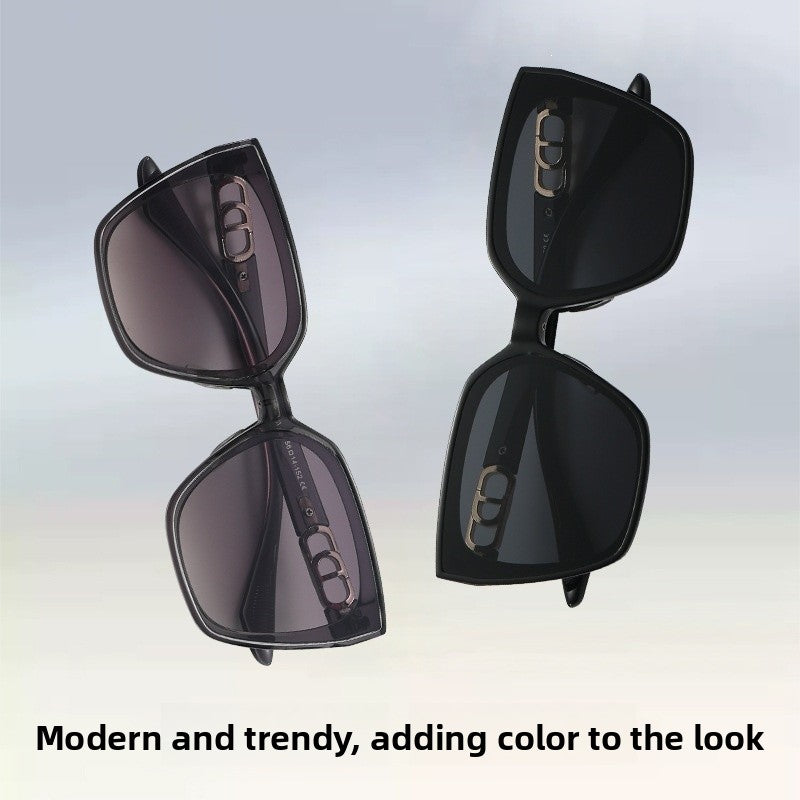 Unisex Square Full Frame Sunglasses With PC Lens Material In Dyed Black For Spring And Summer