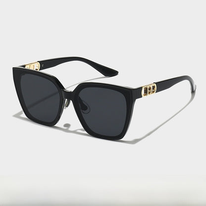 Unisex Square Full Frame Sunglasses With PC Lens Material In Dyed Black For Spring And Summer