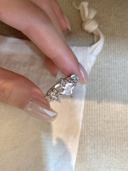 Novelty Star Ring For Women Handmade Alloy Ring With Zircon Inlay