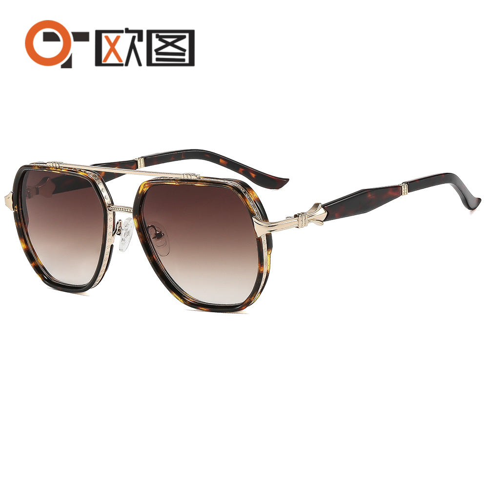Men's Square Full Frame Sunglasses With PC Lens Material In Dyed Black For Spring And Summer