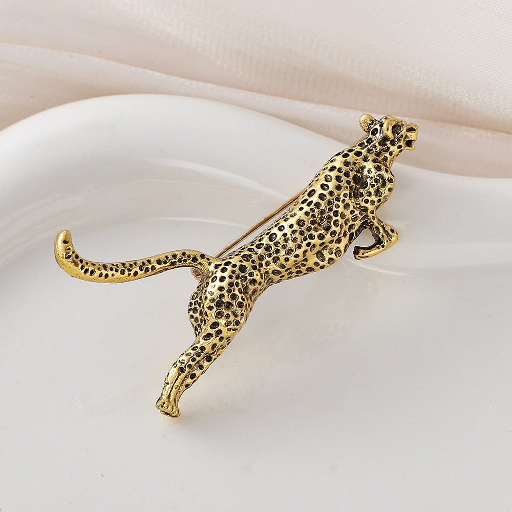 Gold Animal Pin Made Of Zinc Alloy Featuring Electroplated Craftsmanship