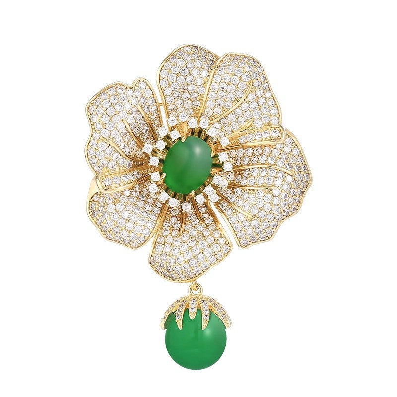Alloy Flowers Pin With Electroplated Finish In Elegant Gold Tone