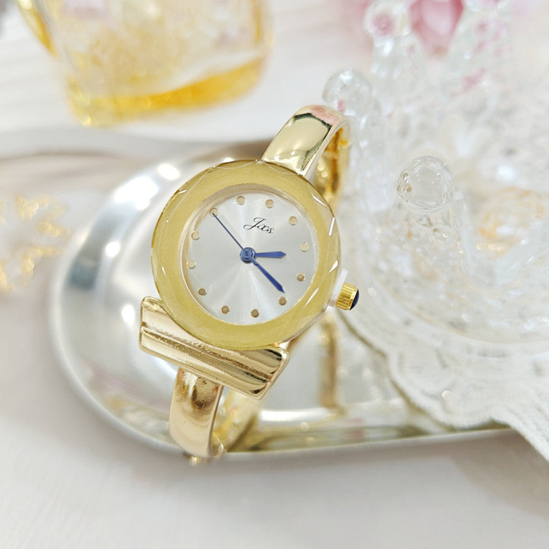 Women’s Quartz Watch With Alloy Strap, Round Dial Featuring Ordinary Glass Mirror And Pointer Display