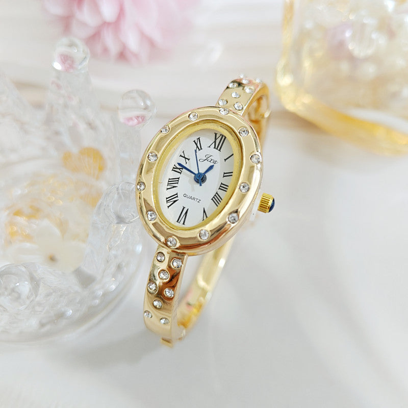 Women's Oval Dial Quartz Watch With Alloy Strap Featuring Ordinary Glass Mirror And Pointer Display