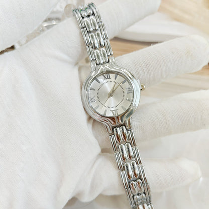 Women's Quartz Watch With Round Dial And Alloy Strap Featuring Ordinary Glass Mirror And Single Folding Buckle