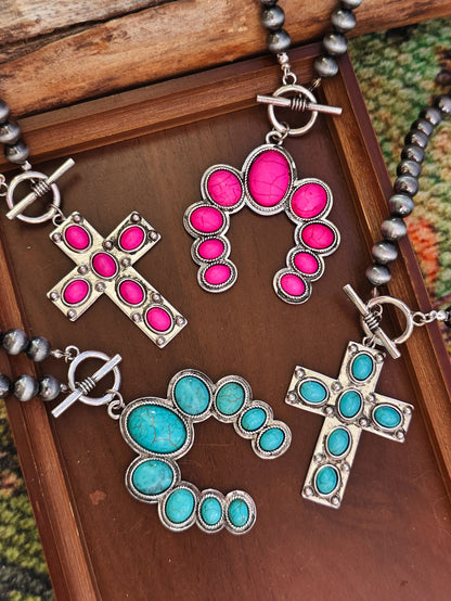 Electroplated Zinc Alloy Pendant With Turquoise Inlay, Featuring Zinc Alloy Chain In Bohemian Style For Women, Available In Cyan