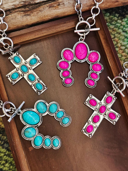 Electroplated Zinc Alloy Pendant With Turquoise Inlay, Featuring Zinc Alloy Chain In Bohemian Style For Women, Available In Cyan