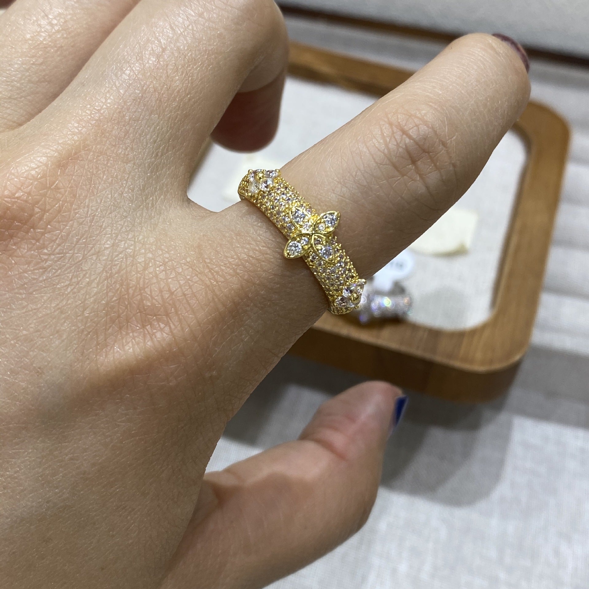 Lucky Heart Open Rings For Women In Simple Style, Electroplated Copper With Rhinestones