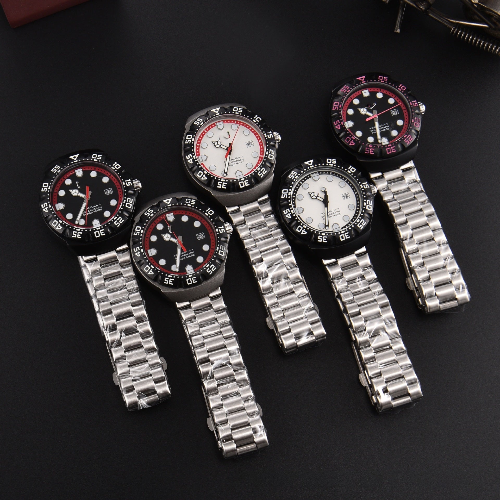 Men's Quartz Watch With Round Dial, Tempered Glass Mirror, Silica Gel Strap, And Pin Buckle