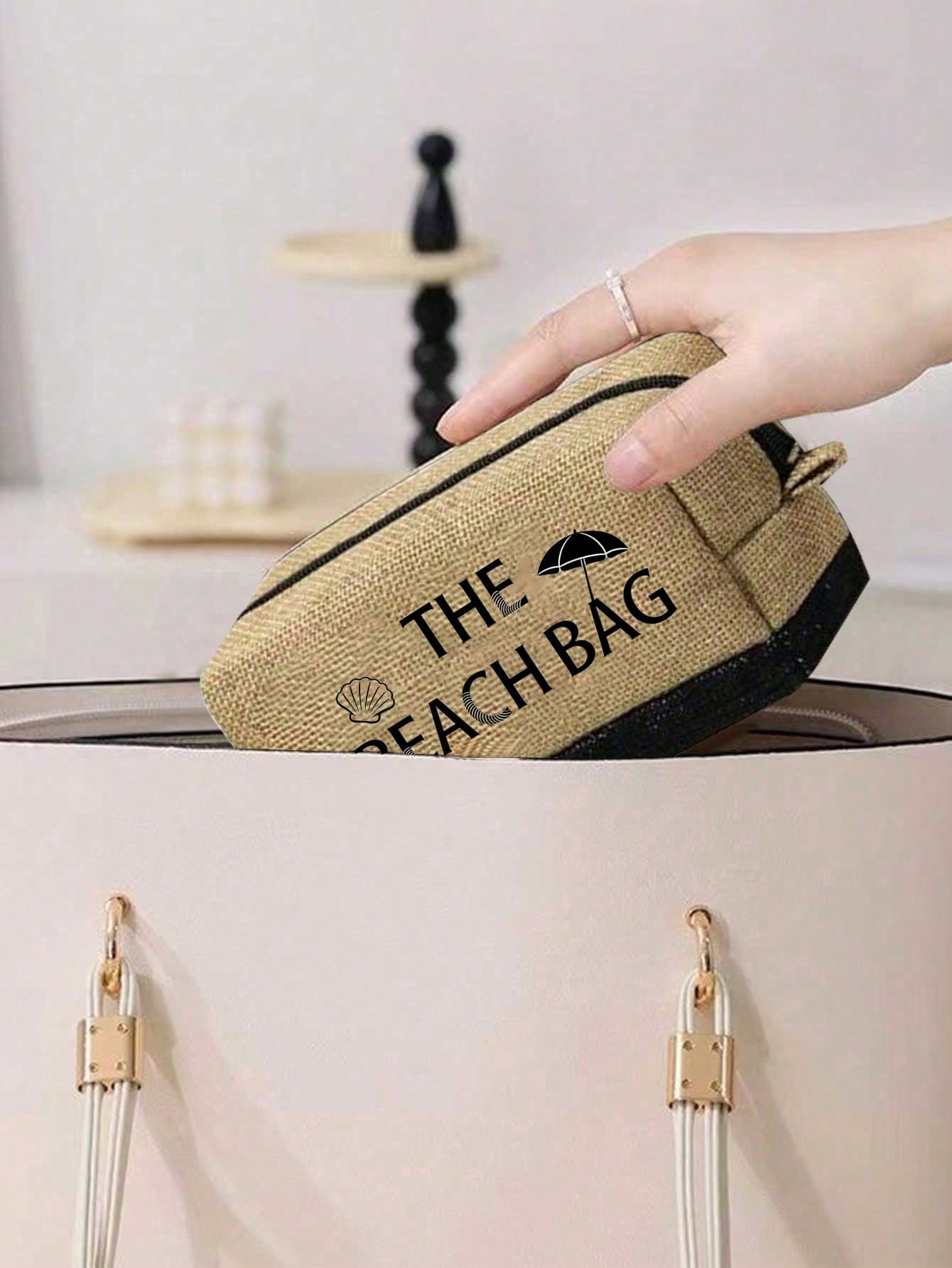 Unisex Square Polyester Shoulder Bag With Single Shoulder Strap, Printing Design, Suitable For All Seasons