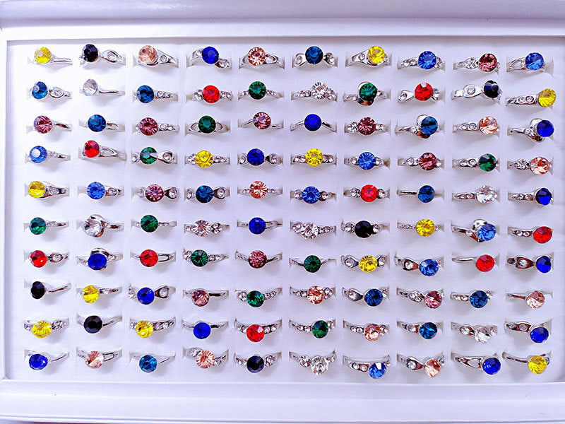 Sweet Geometric Alloy Ring For Women With Colourful Rhinestones Inlay