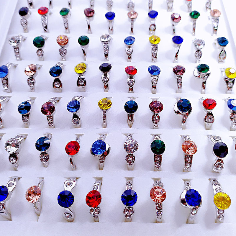 Sweet Geometric Alloy Ring For Women With Colourful Rhinestones Inlay