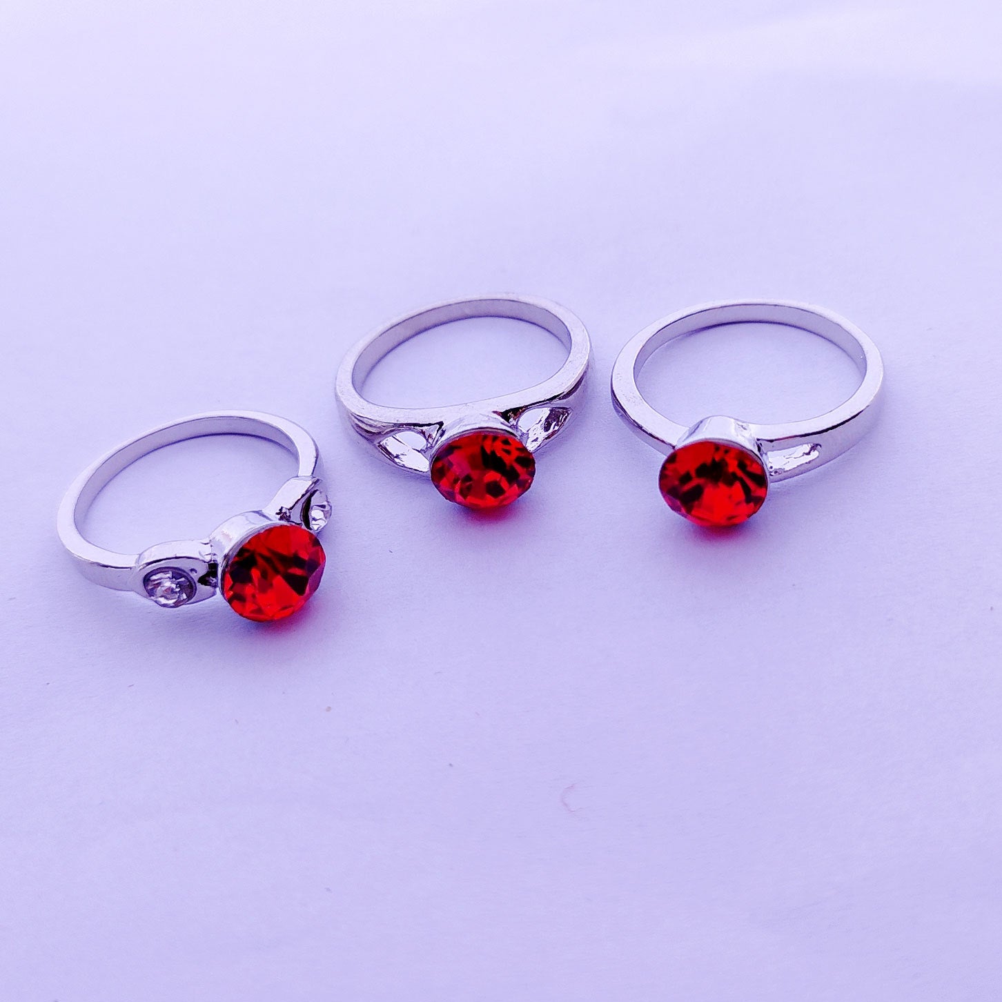 Sweet Geometric Alloy Ring For Women With Colourful Rhinestones Inlay