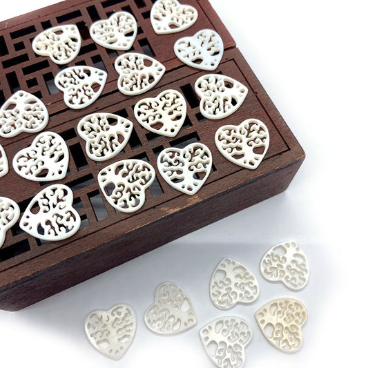 50 PCS White Natural Shell Heart Shape Pendants For Jewelry Making Featuring Carving Craftsmanship