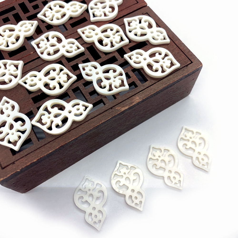50 PCS White Natural Shell Gourd Pendants For Jewelry Making, Polished Finish