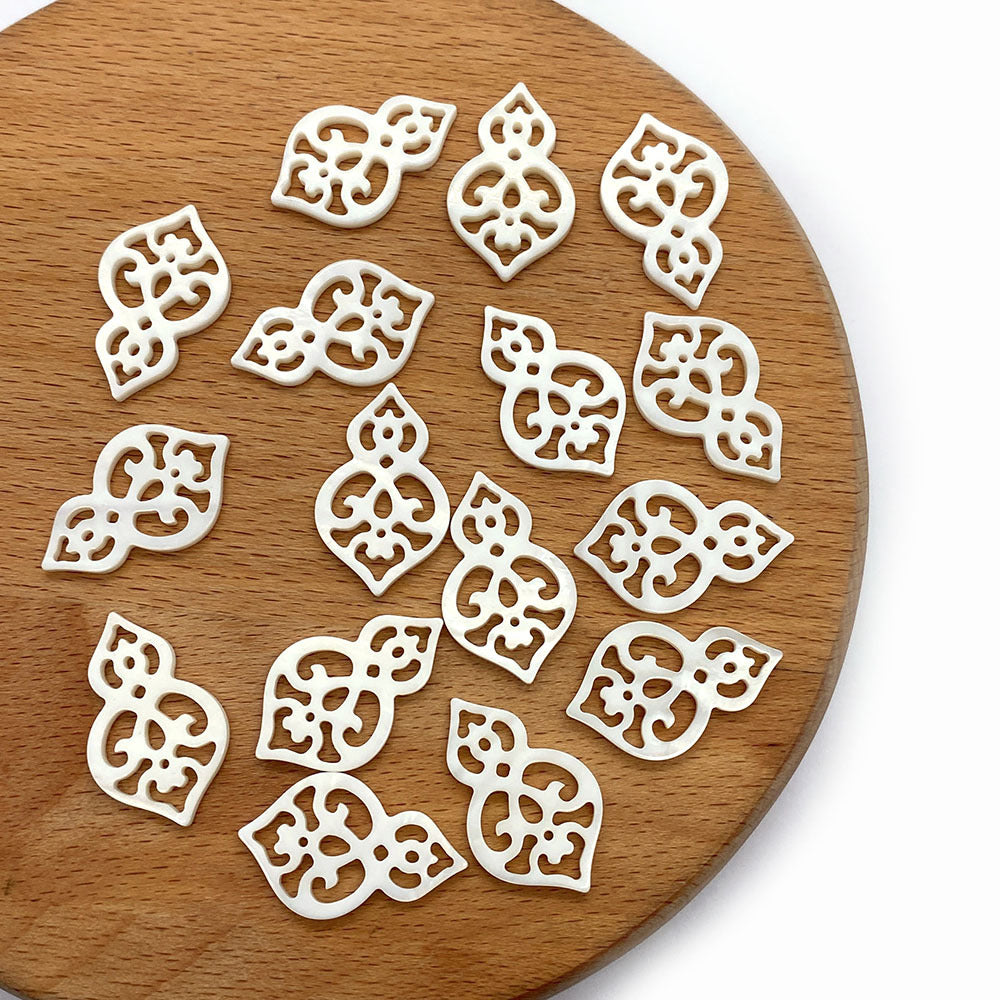 50 PCS White Natural Shell Gourd Pendants For Jewelry Making, Polished Finish