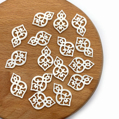 50 PCS White Natural Shell Gourd Pendants For Jewelry Making, Polished Finish
