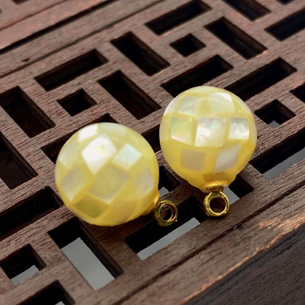 Natural Shell Pendant With 8mm Diameter Featuring Marine Style And Splicing Craftsmanship