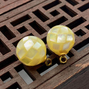 Yellow seashell