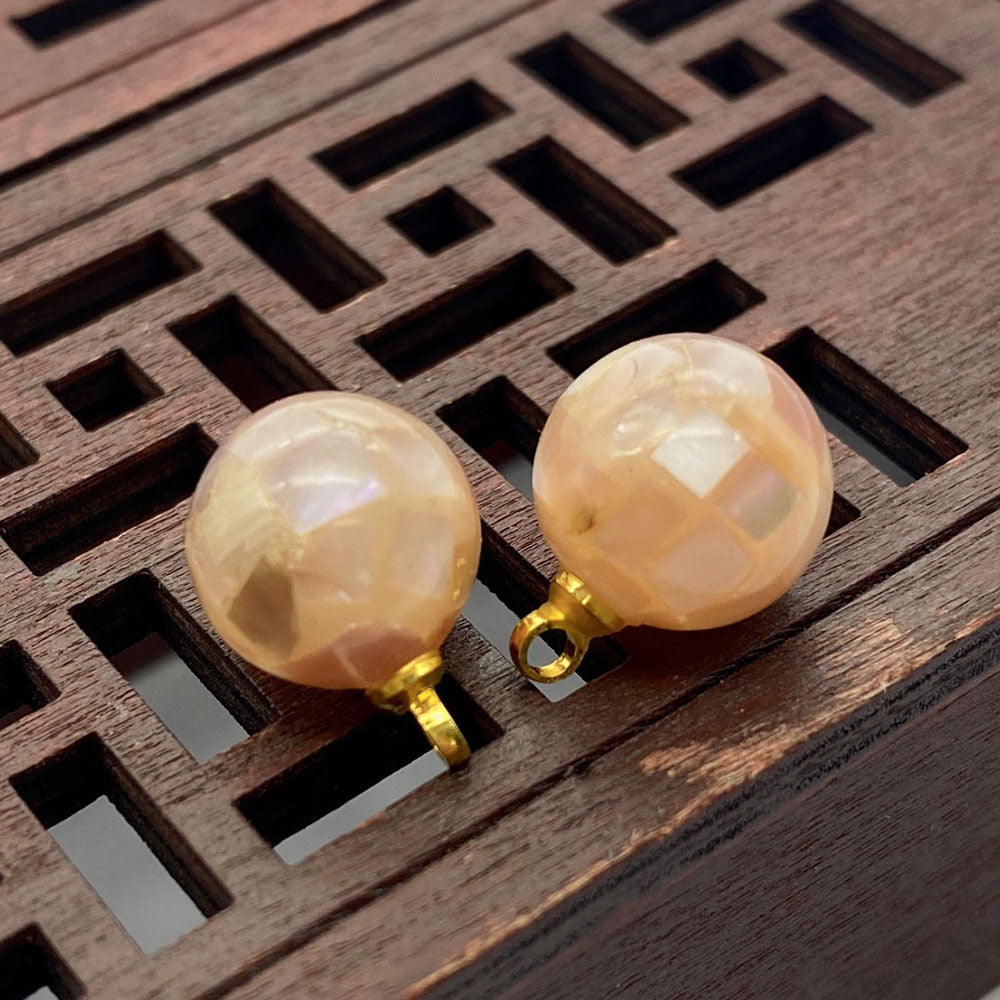 Natural Shell Pendant With 8mm Diameter Featuring Marine Style And Splicing Craftsmanship