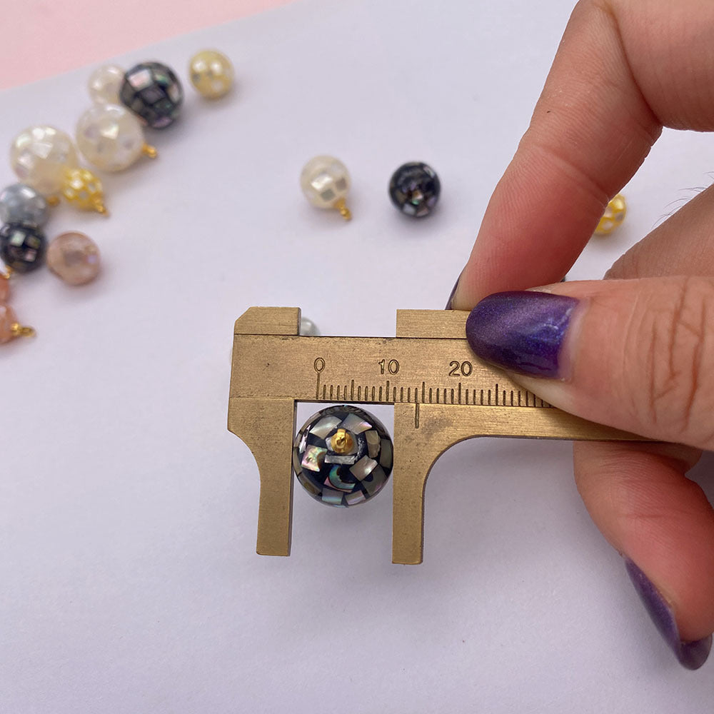 Natural Shell Pendant With 8mm Diameter Featuring Marine Style And Splicing Craftsmanship