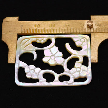Natural Yellow Shell Pendant Featuring Marine Style Carving For Jewelry Making