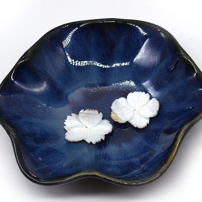 Natural White Shell Flower Beads Carved With Center-Drilled Holes For Jewelry Making