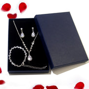 TL069+ Loose Diamond Bracelet in Box