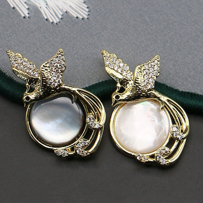 Round Shell Pendant With Rhinestones, Electroplated Finish, White Color