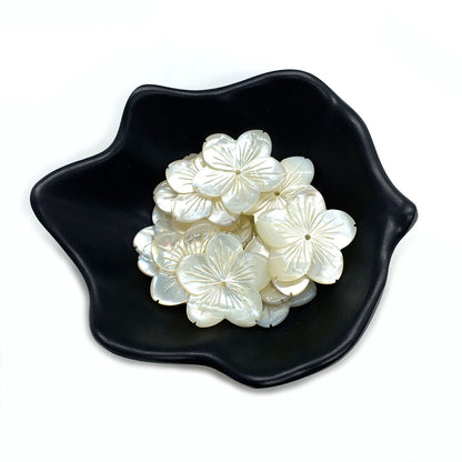 Petal Shell Beads With Carving Craft, Natural Material Featuring Marine Style Jewelry Accessories