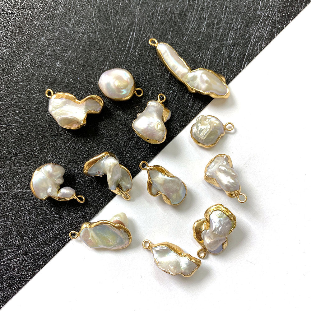 Natural Freshwater Pearl Pendant Featuring Irregular Craftsmanship With Freshwater Pearl Inlay