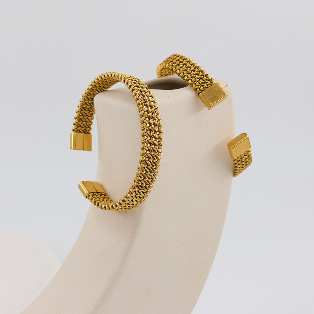 Simple Style Grid Braid Bangle For Women In 304 Stainless Steel With 18K Real Gold Electroplated Finish