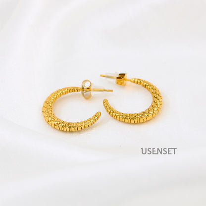 Women’s Gold Horns Stud Earrings With Electroplated Coating And Durable 304 Stainless Steel Posts