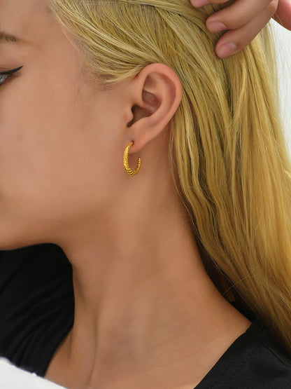 Women’s Gold Horns Stud Earrings With Electroplated Coating And Durable 304 Stainless Steel Posts