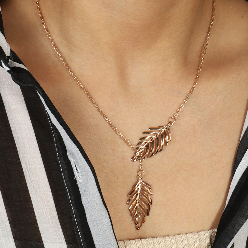 Classic Style Leaf Carving Necklace For Adults, Golden Plated Zinc Alloy With Box Chain