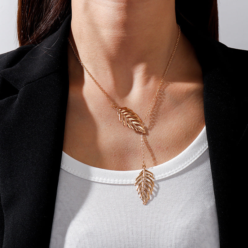 Classic Style Leaf Carving Necklace For Adults, Golden Plated Zinc Alloy With Box Chain