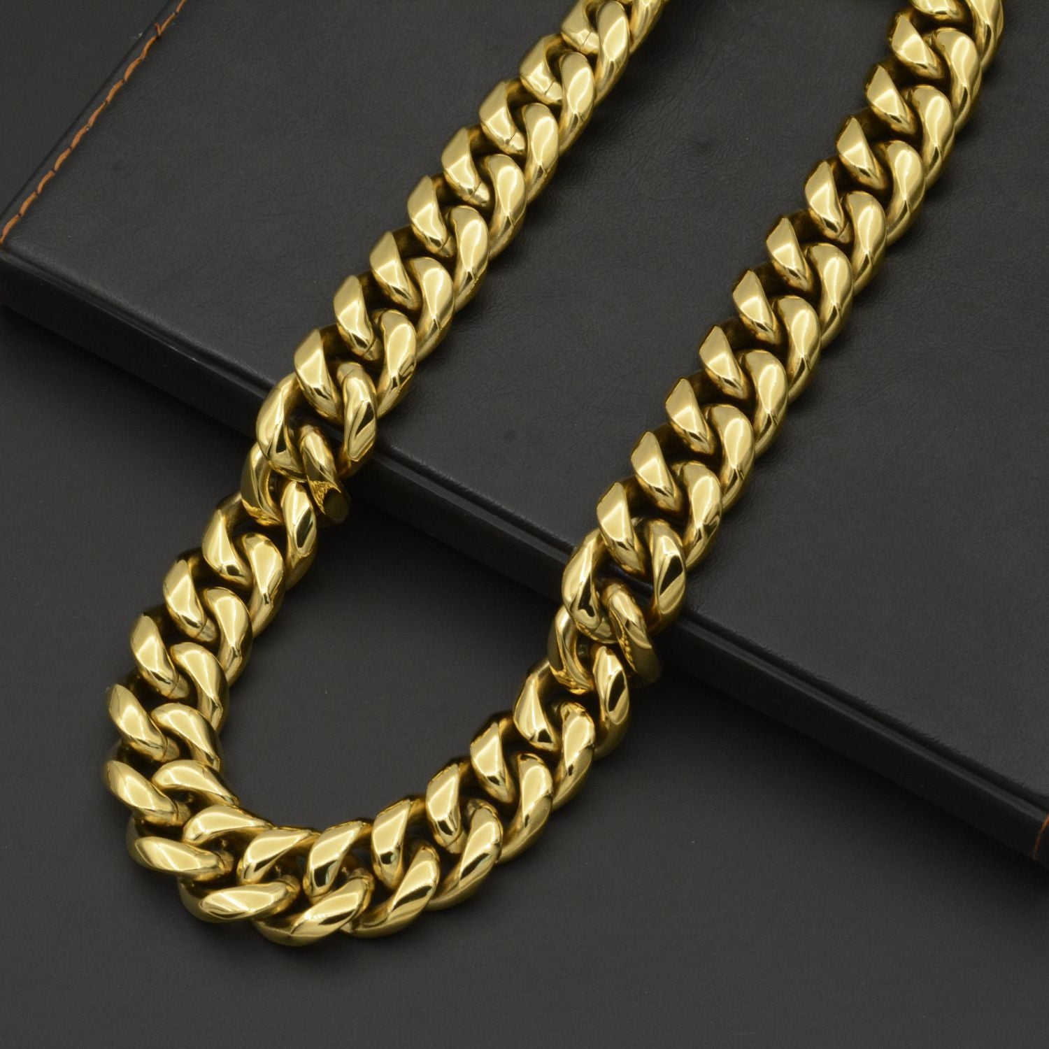 Men's Hip-Hop Cuban Chain Link Necklace In Gold With PVD Coated 304 Stainless Steel And Rhinestone Inlay