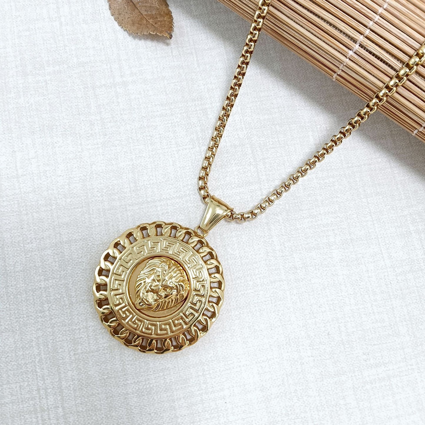 Simple Style Lion Pendant In Steel Color, Electroplated 304 Stainless Steel With Polished Finish