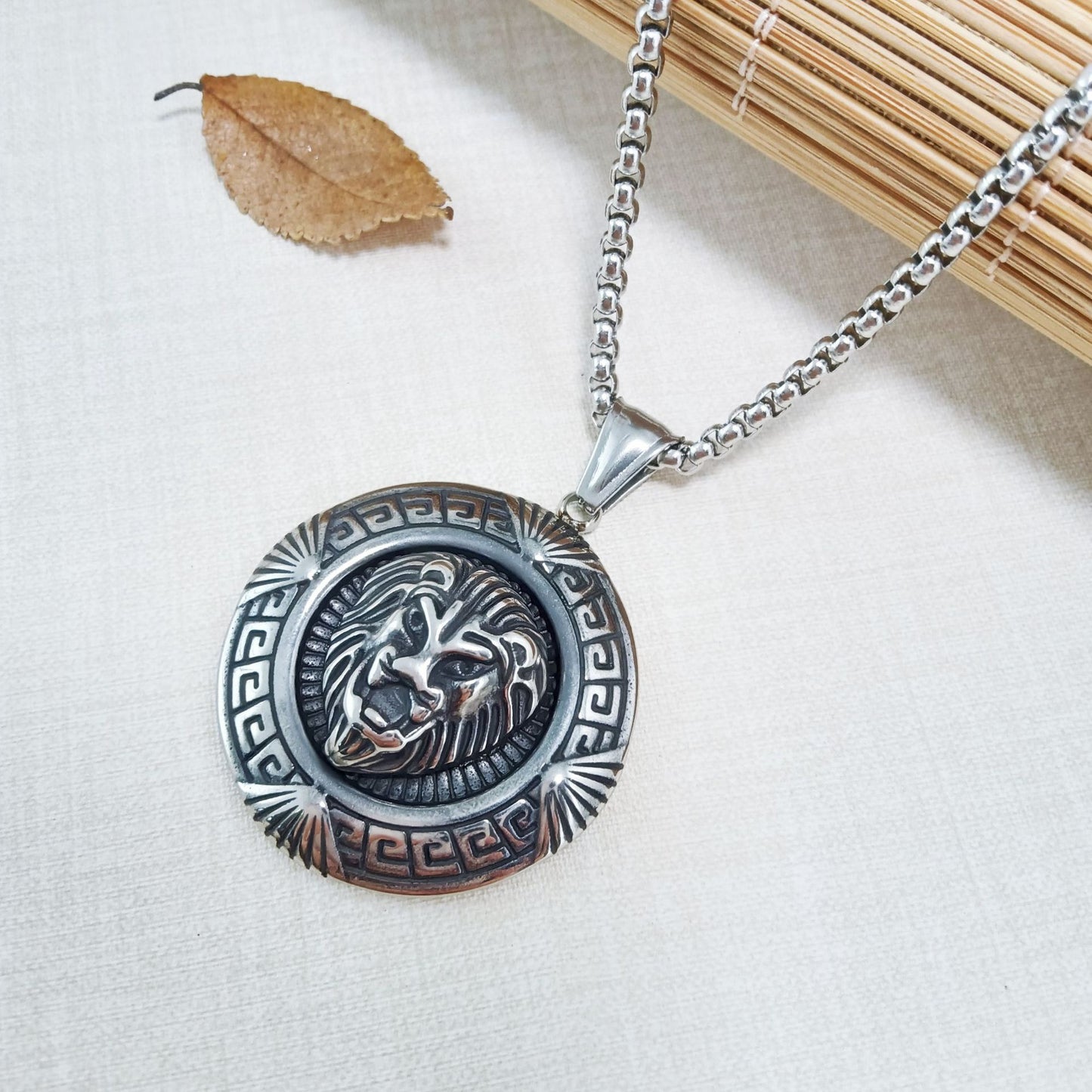Simple Style Lion Pendant In Steel Color, Electroplated 304 Stainless Steel With Polished Finish